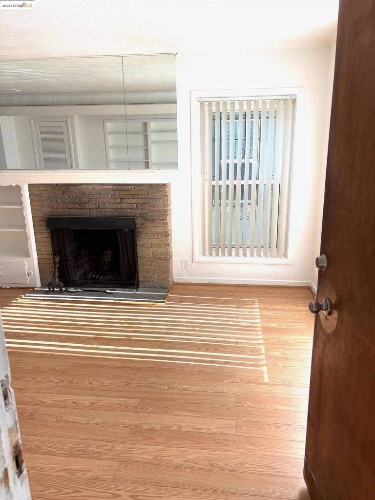 Oakland, CA 94605,6604 Bancroft Ave