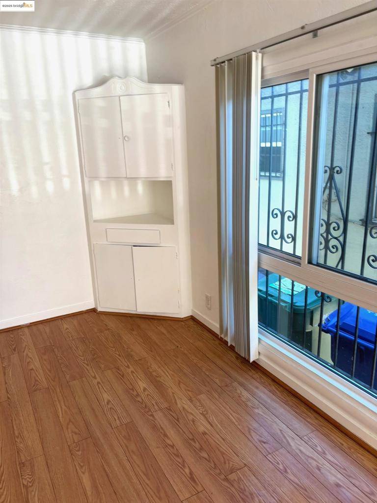 Oakland, CA 94605,6604 Bancroft Ave
