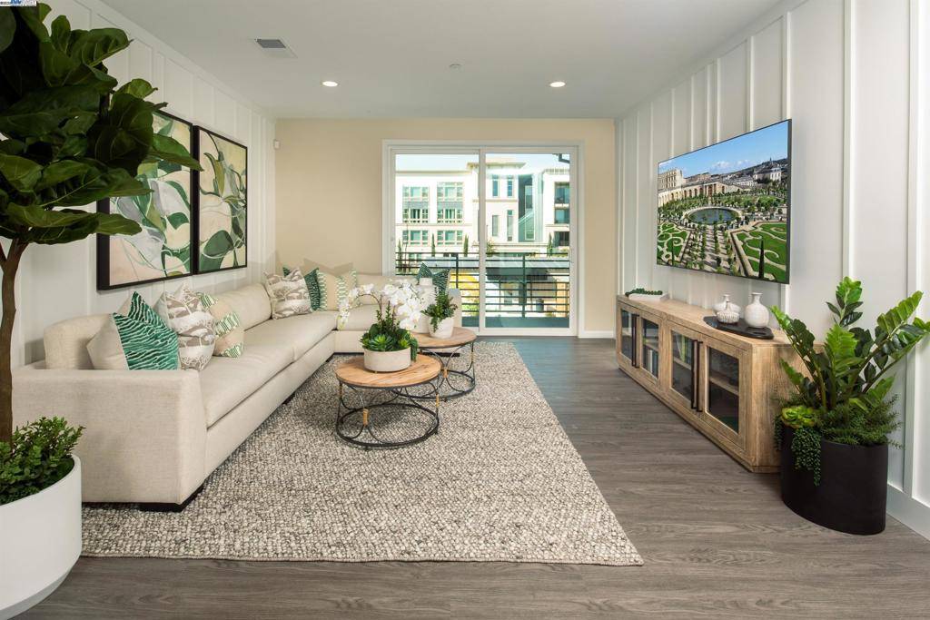 Dublin, CA 94568,6299 Dandelion Street #74