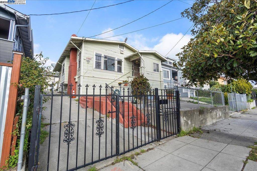Oakland, CA 94606,2407 19Th Ave