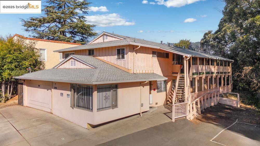 Oakland, CA 94602,3186 Mckillop Rd