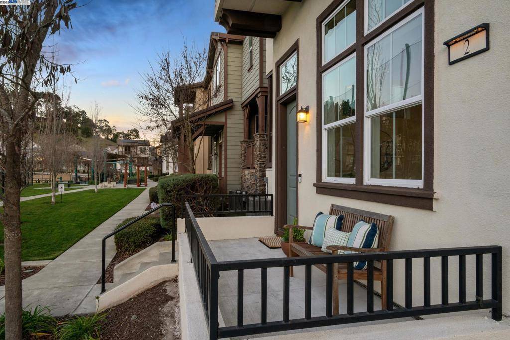 Orinda, CA 94563,2 HAZEL TREE RDG