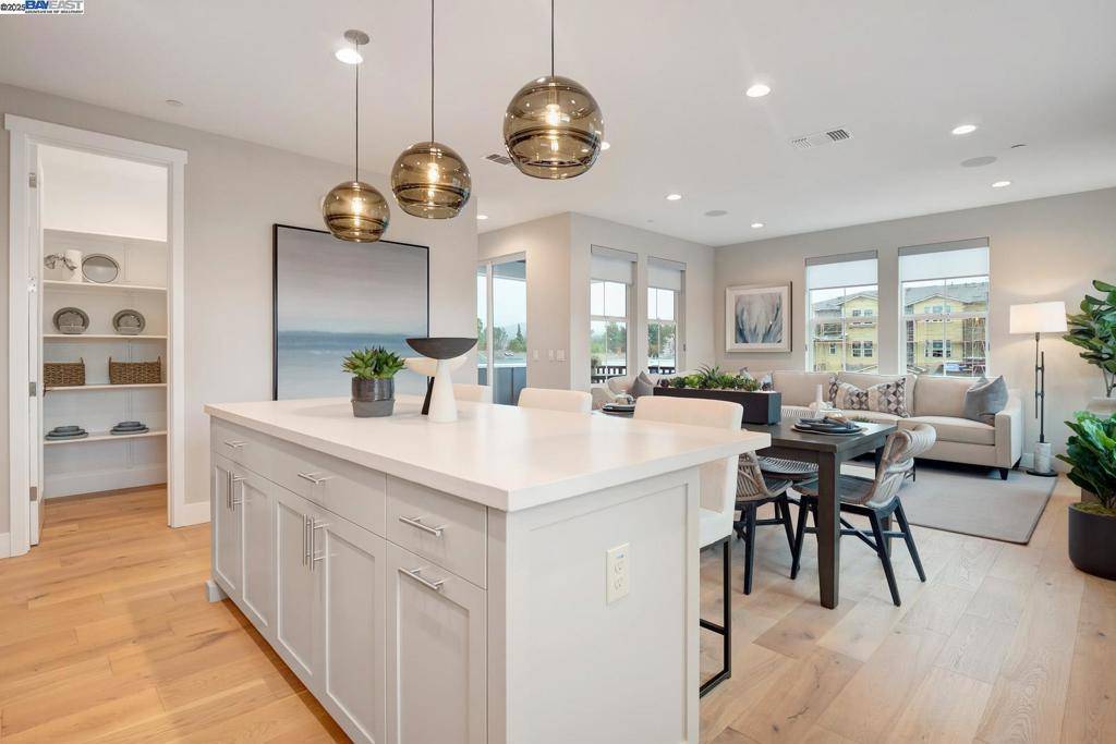 Concord, CA 94519,1484 Julia Lane