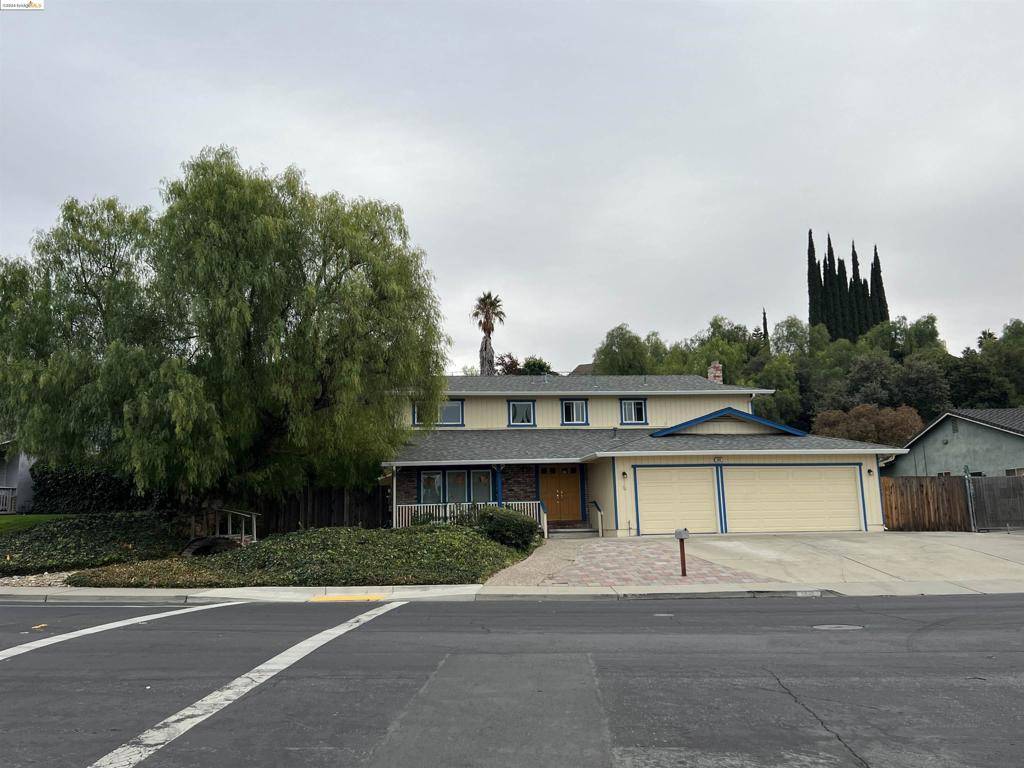 Antioch, CA 94509,208 Bluerock Dr