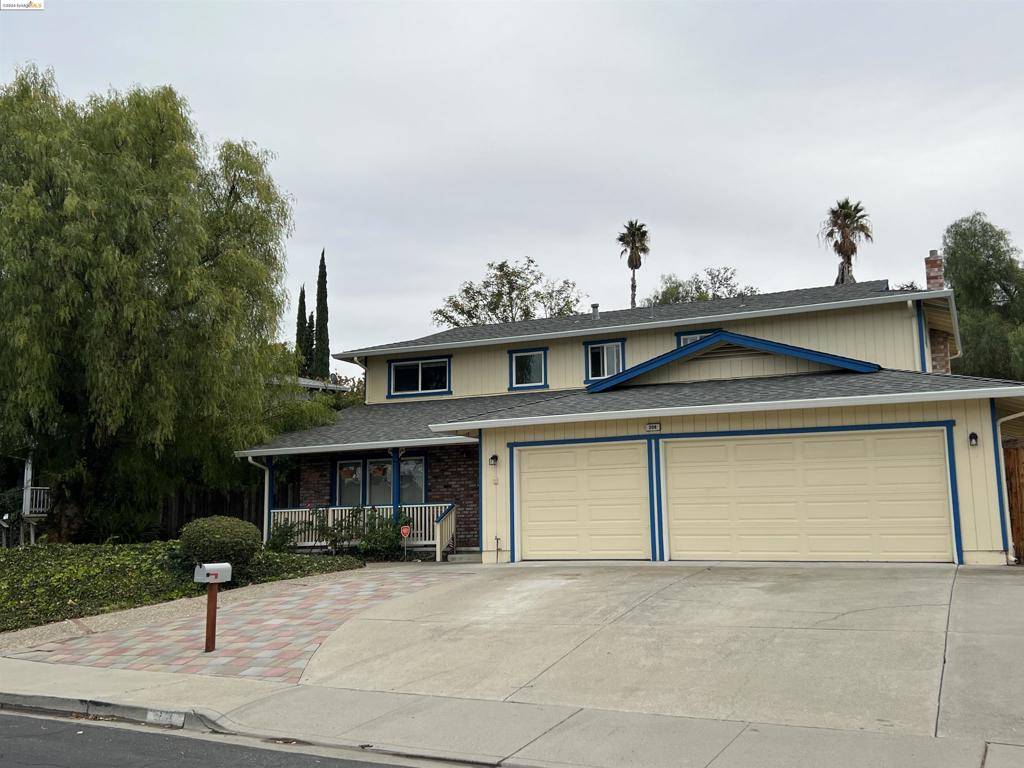 Antioch, CA 94509,208 Bluerock Dr
