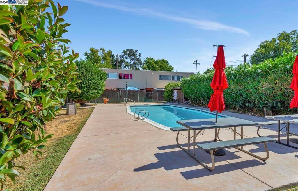 Concord, CA 94520,1560 Pine St #14