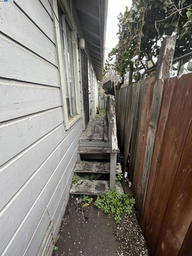 Oakland, CA 94603,1245 90th ave