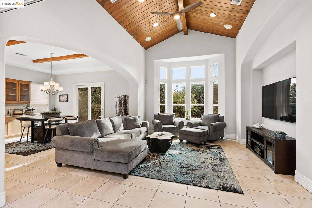 Brentwood, CA 94513,1637 Healing Rock Ct
