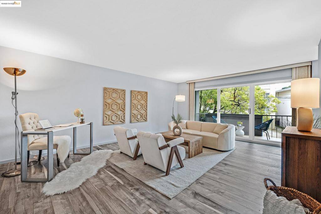 Oakland, CA 94611,3945 Harrison St #23