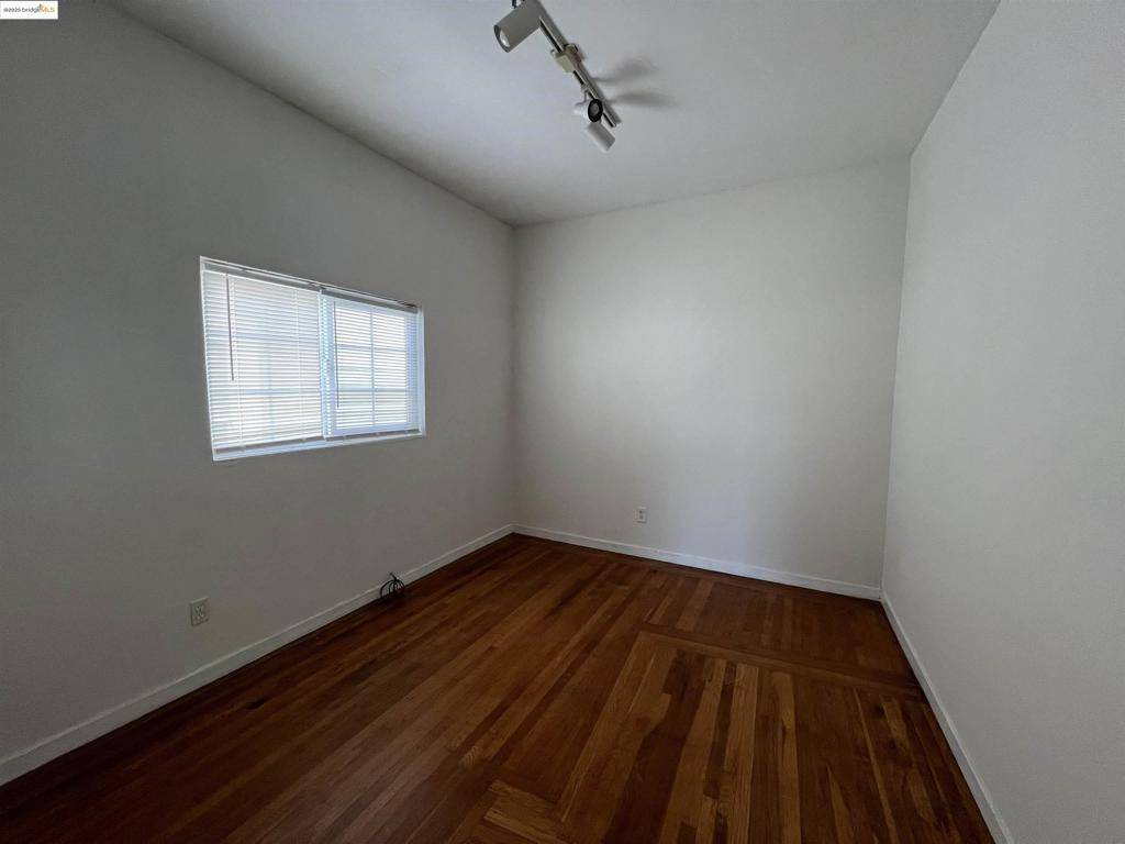 Berkeley, CA 94703,3244 ELLIS ST