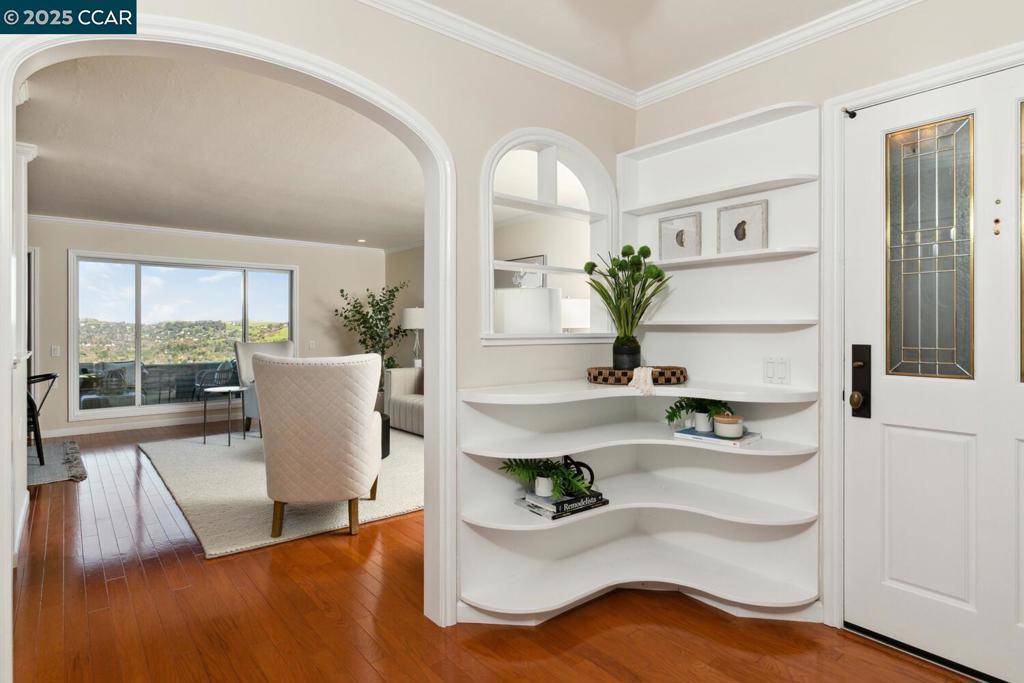 Walnut Creek, CA 94595,1122 Skycrest Dr #6