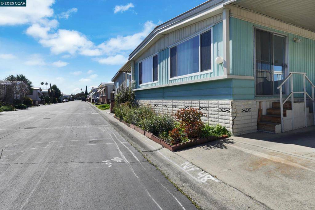 Pacheco, CA 94553,340 Avenida Flores