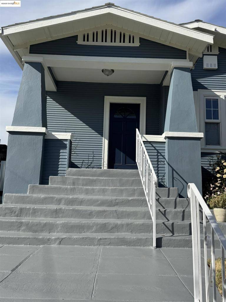 Oakland, CA 94602,2848 Delaware Street