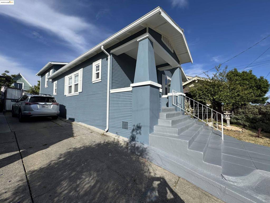 Oakland, CA 94602,2848 Delaware Street