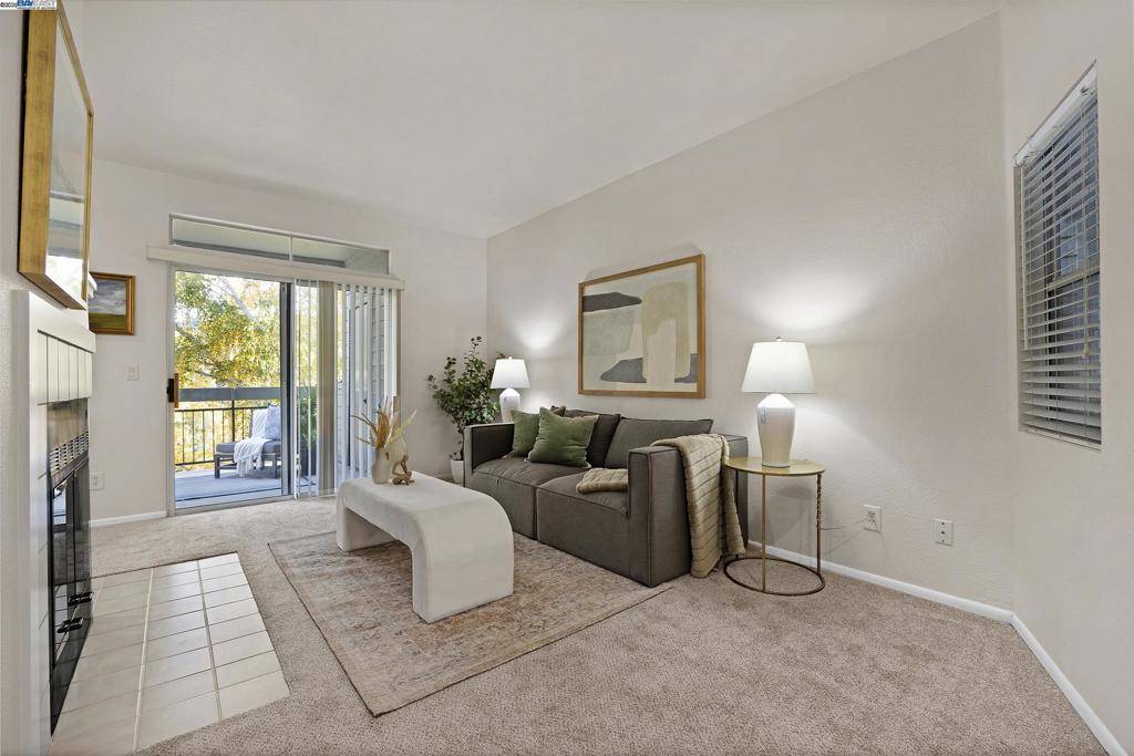 Pleasanton, CA 94588,7670 Canyon Meadow Cir #E
