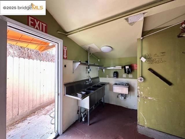 Oakland, CA 94601,3659 Foothill