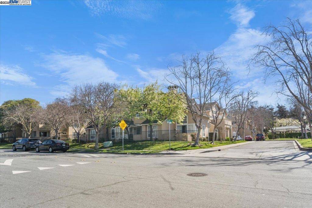 Fremont, CA 94555,5209 Fairbanks Cmn