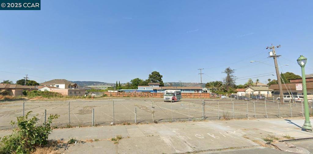 Oakland, CA 94621,5542 International Blvd