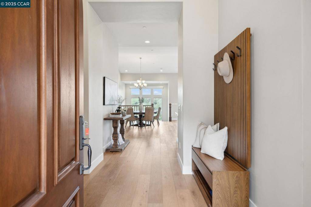 Orinda, CA 94563,23 West Hill Way