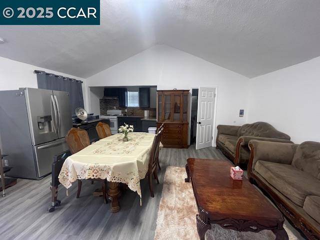 Hayward, CA 94544,29668 Dixon St