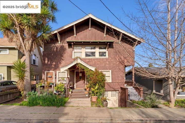 Oakland, CA 94611,3537 Kempton