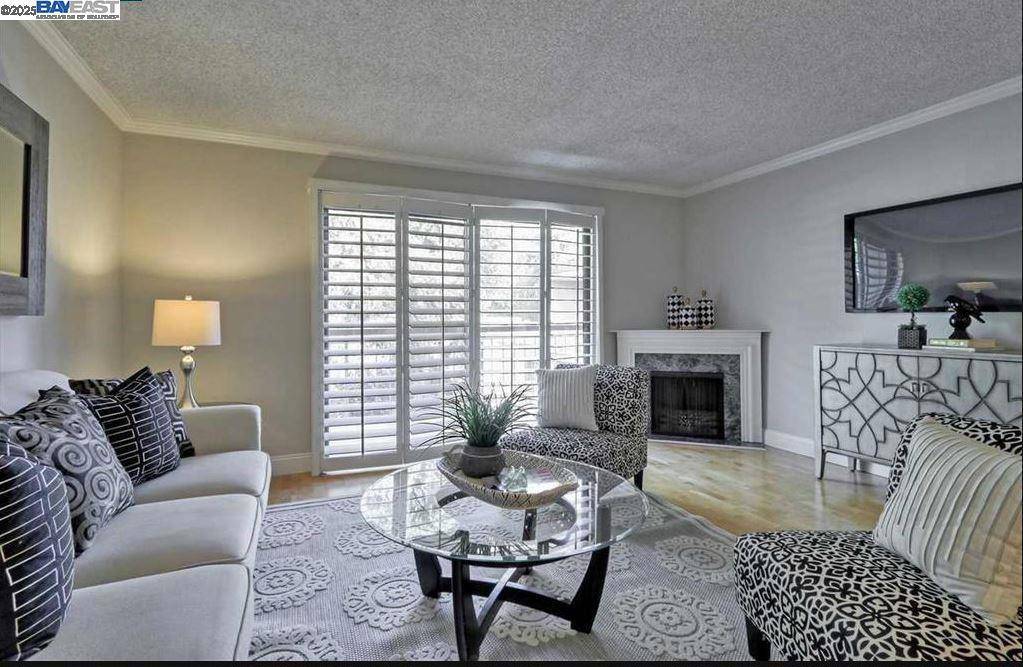 Walnut Creek, CA 94596,430 N Civic Dr #411