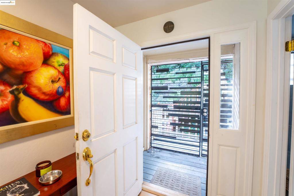 Oakland, CA 94611,6401 Zinn Drive