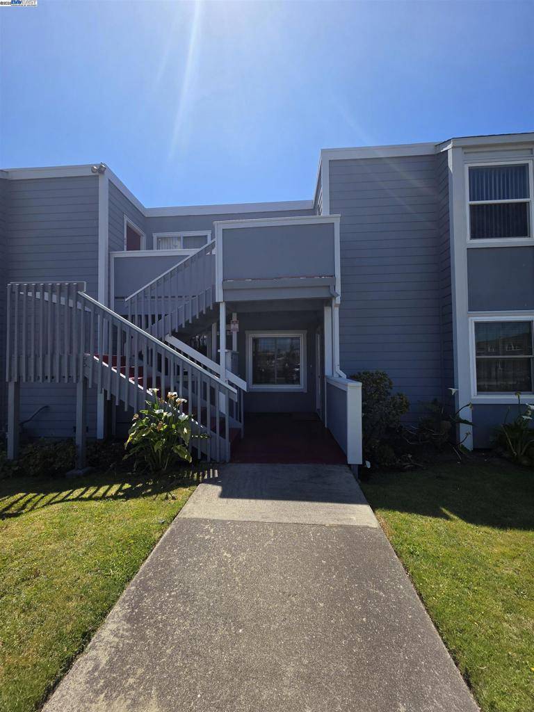 South San Francisco, CA 94080,44 Oak Avenue