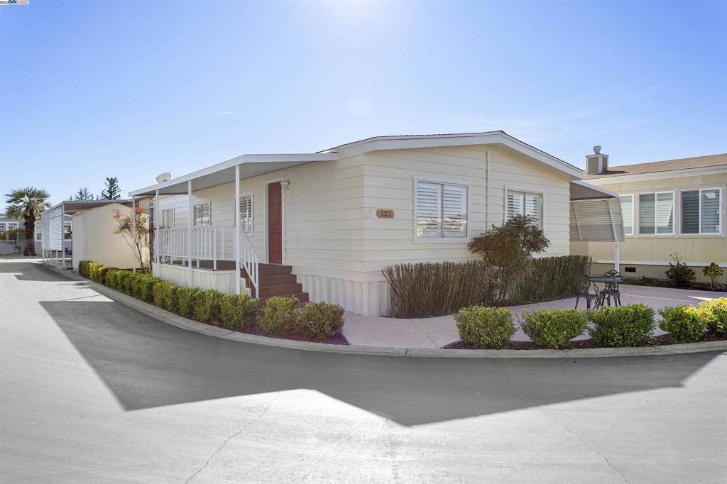 Pleasanton, CA 94566,3263 Vineyard Ave