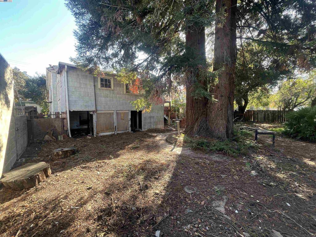 Oakland, CA 94602,3521 Laguna Ave