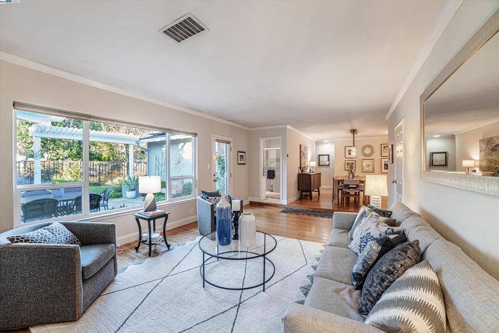 Pleasanton, CA 94566,2452 Crestline Rd