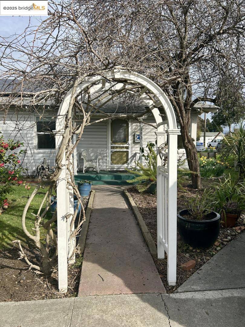Richmond, CA 94801,172 W Chanslor AVE