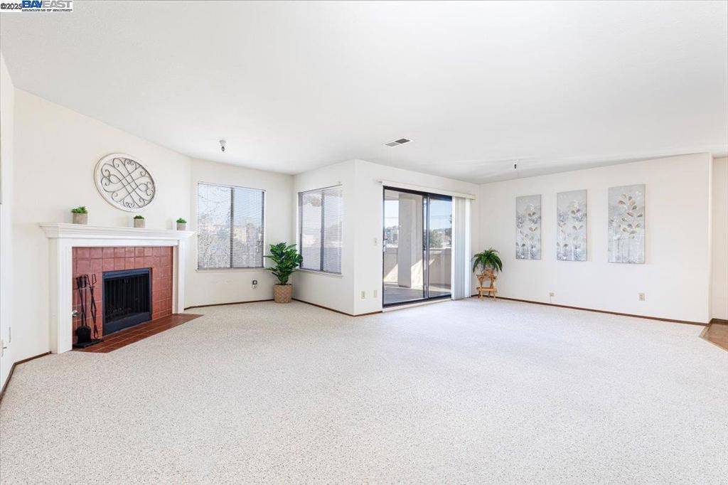 San Leandro, CA 94577-3657,1400 Carpentier St #325
