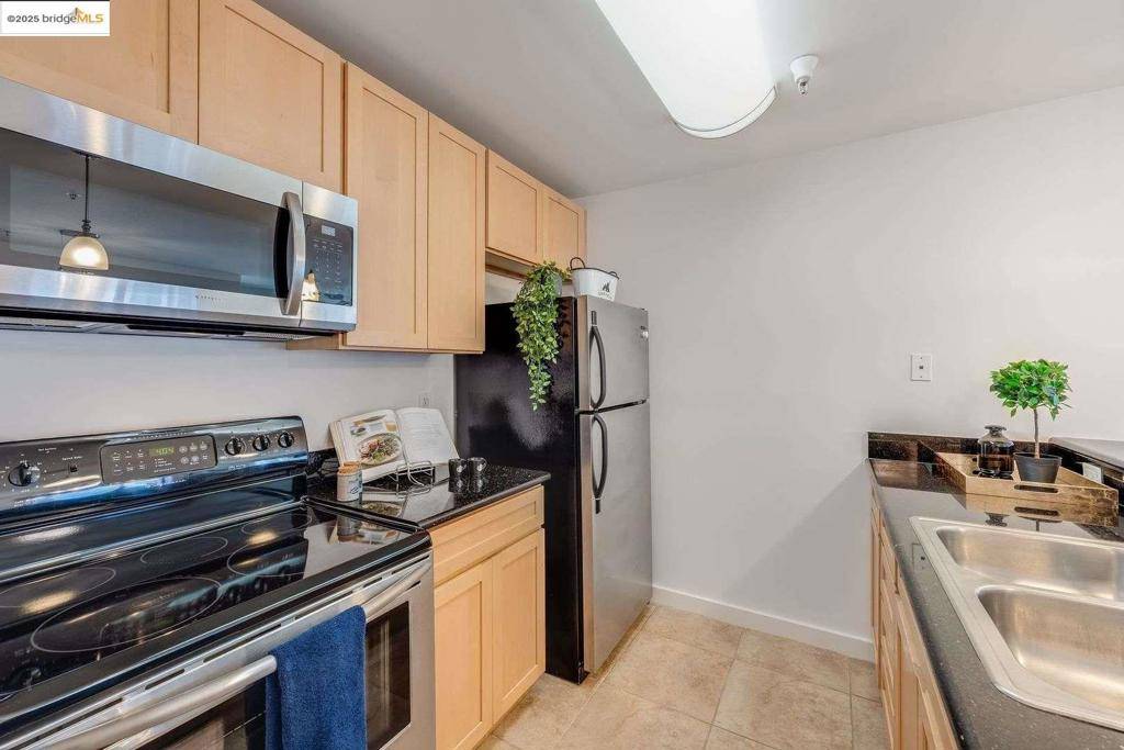 Emeryville, CA 94608,6400 Christie AVE #5210