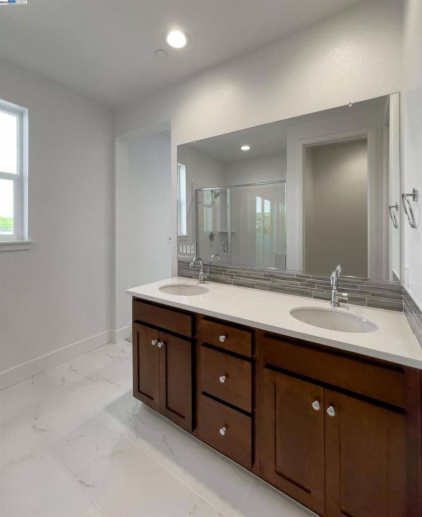 Napa, CA 94558,117 Compass Drive #1801