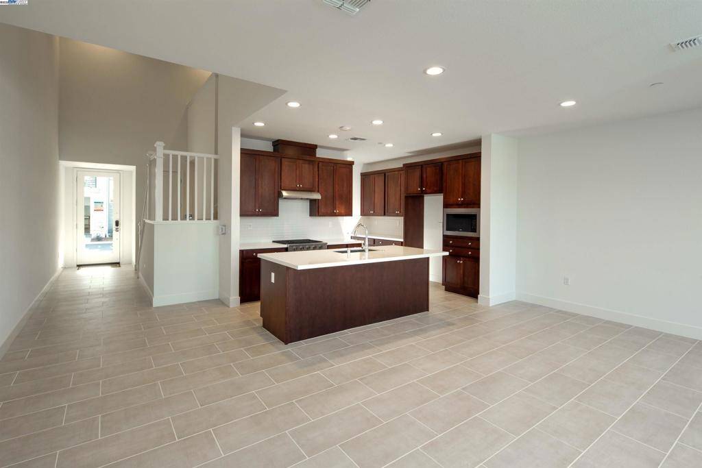 Napa, CA 94558,117 Compass Drive #1801