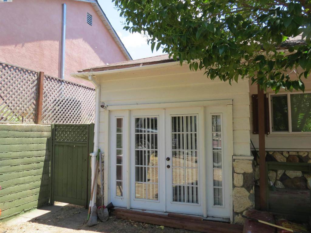 Hayward, CA 94542,1109 Rowena Dr