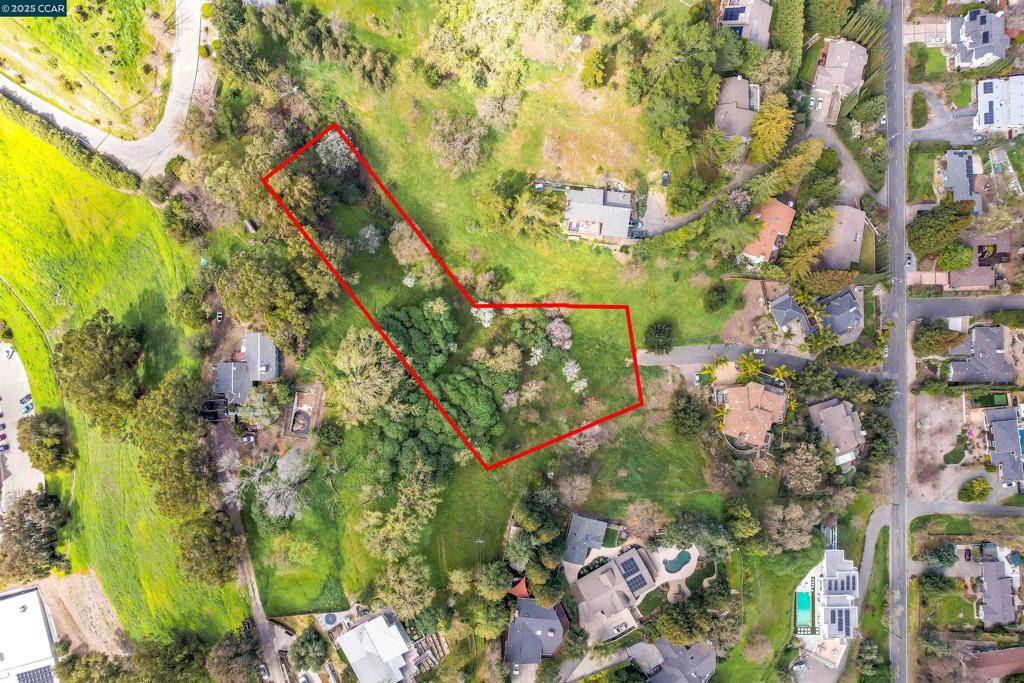 Walnut Creek, CA 94597,40 Rodrigues Ln