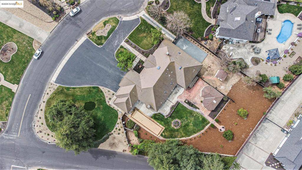 Oakley, CA 94561,10 Madeira Ct