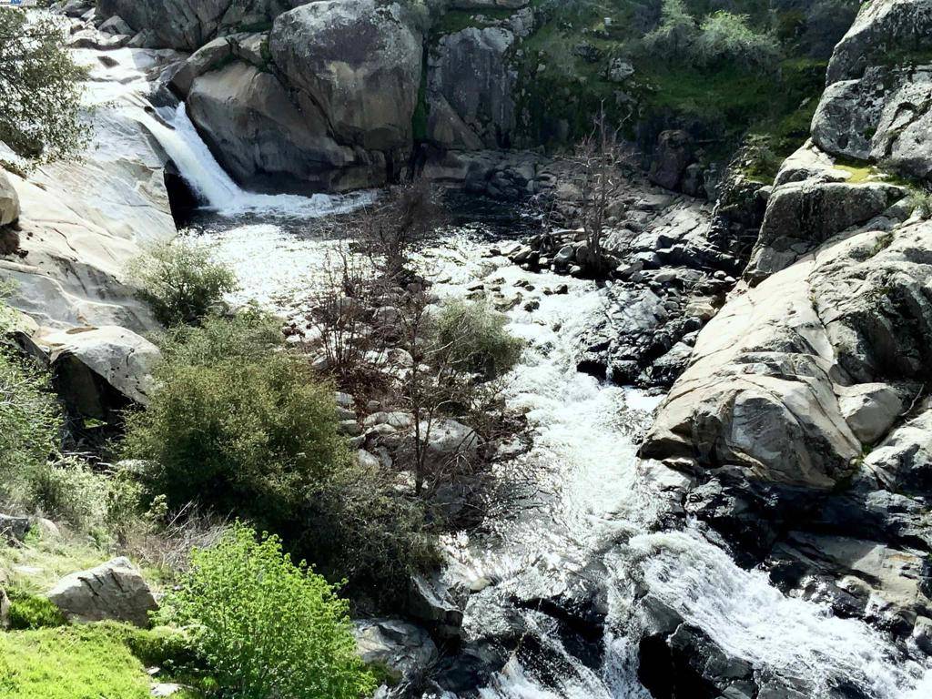 Three Rivers, CA 93271,48250 S Fork Dr