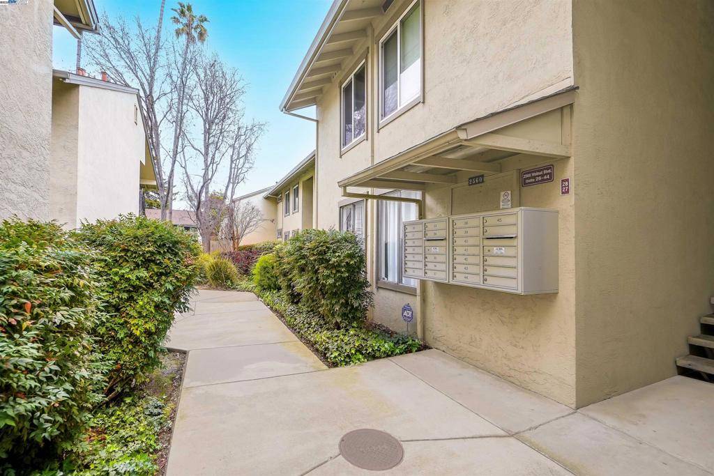Walnut Creek, CA 94596,2562 Walnut Blvd #85