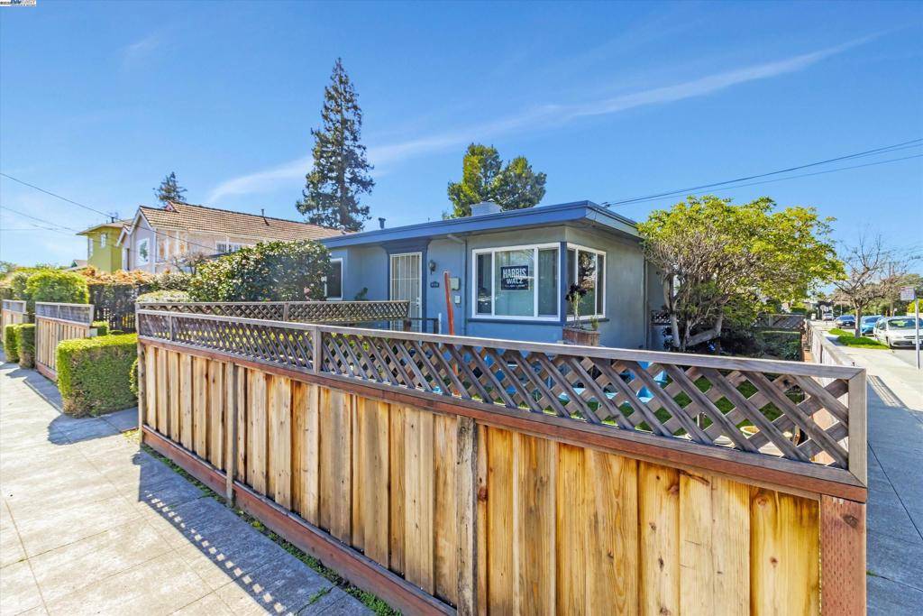 Oakland, CA 94619,3482 Loma Vista Ave