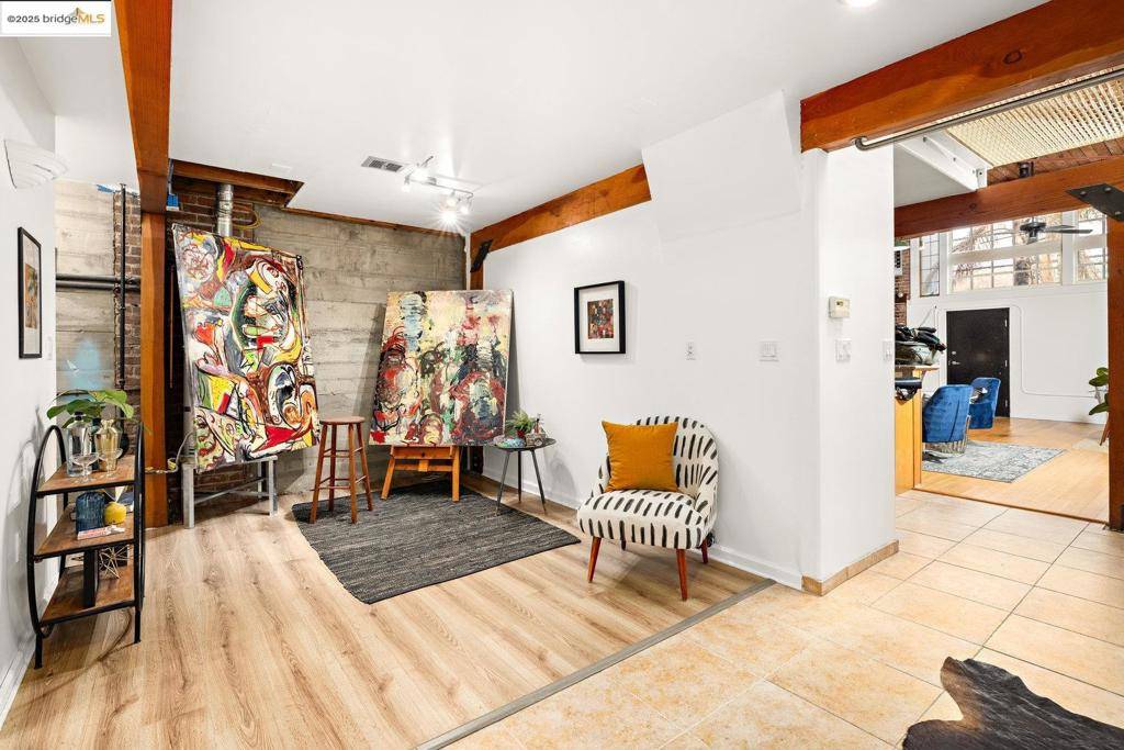 Oakland, CA 94608,3015 Myrtle ST #14