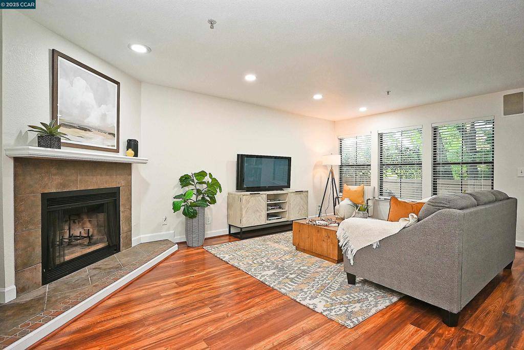 Lafayette, CA 94549,3279 Mt Diablo Court ##1