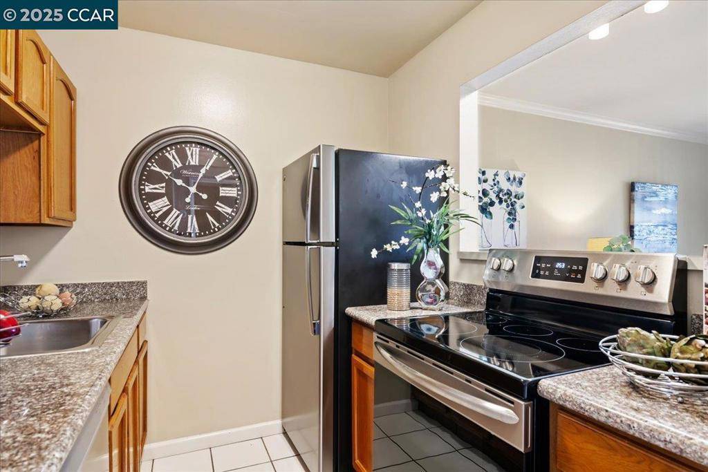 Walnut Creek, CA 94596,440 N Civic Dr #406