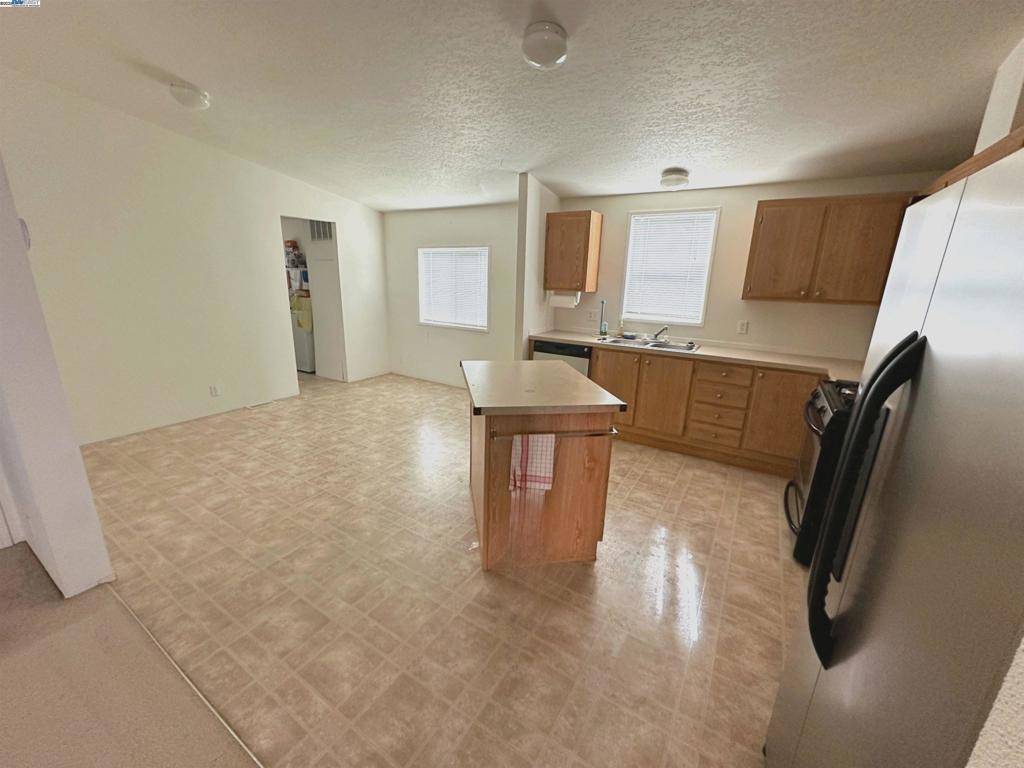 Corning, CA 96021,7255 Chuck Wagon Road