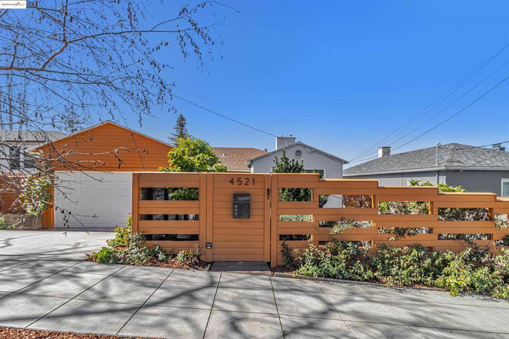 Oakland, CA 94619-2622,4521 Fairbairn Ave