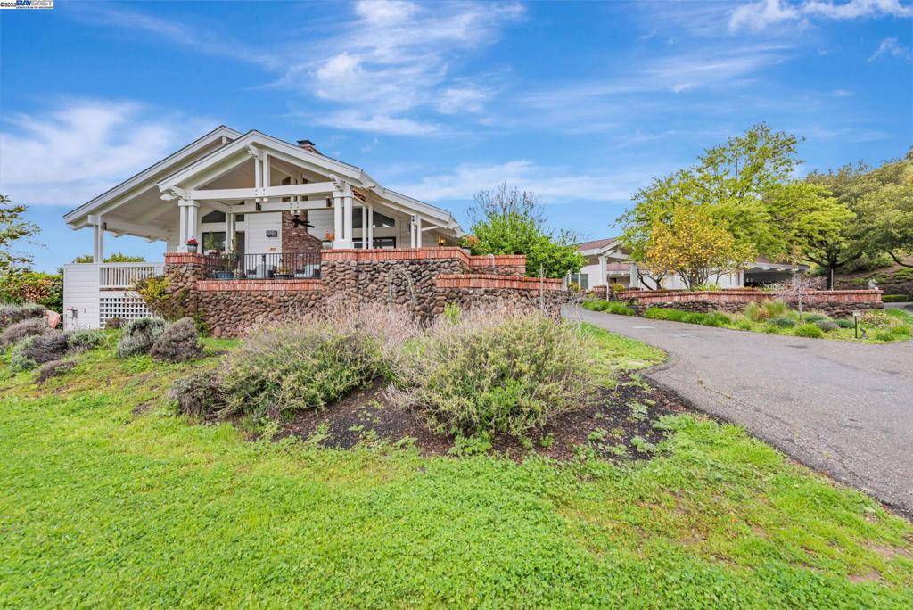 Moraga, CA 94556,1125 Bollinger Canyon Rd