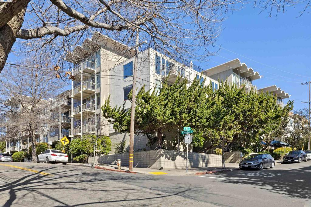 Oakland, CA 94610,811 York St #326