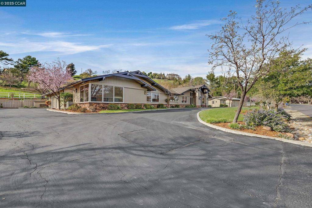 Danville, CA 94506,1570 Lawrence Rd